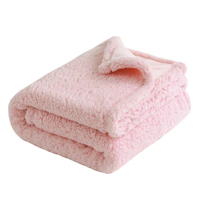 Waterproof Flannel Sherpa Fleece Thickened Dog Blanket 1