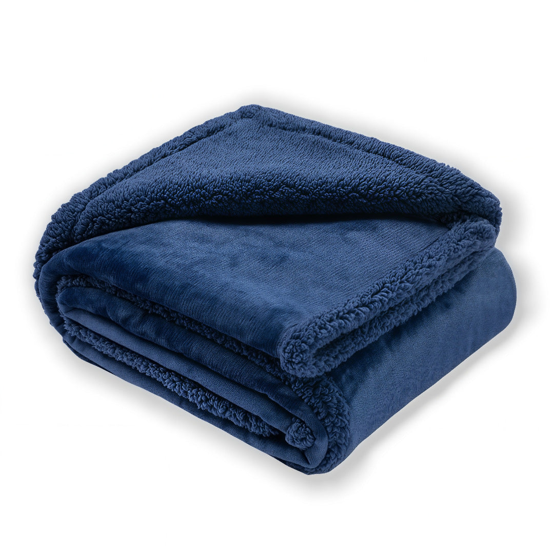 Waterproof Flannel Sherpa Fleece Thickened Dog Blanket 1