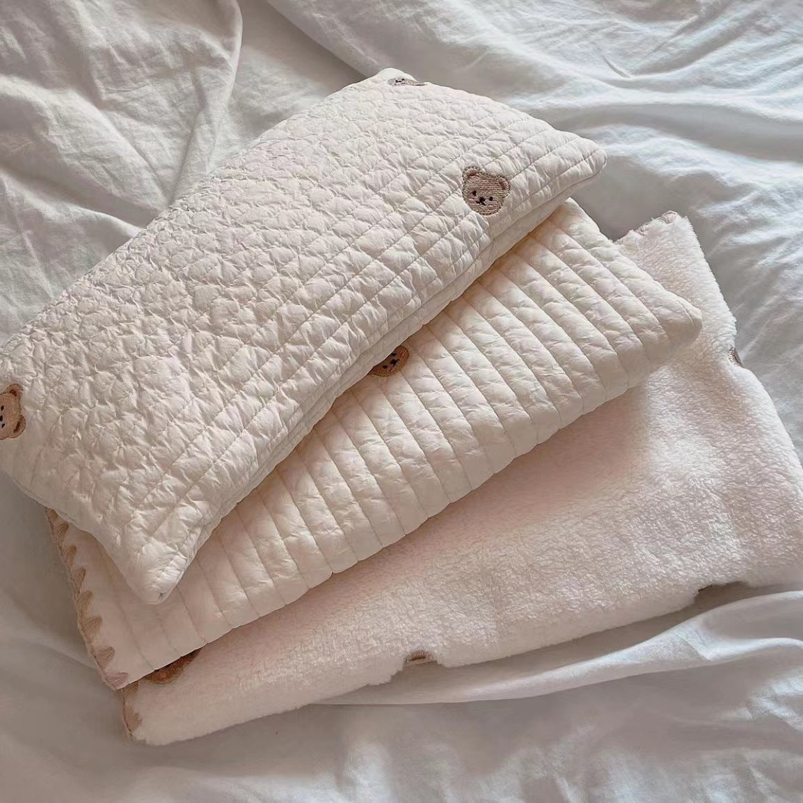 Cozy Embroidered Cotton Pet Pillow Quilt Bed Set