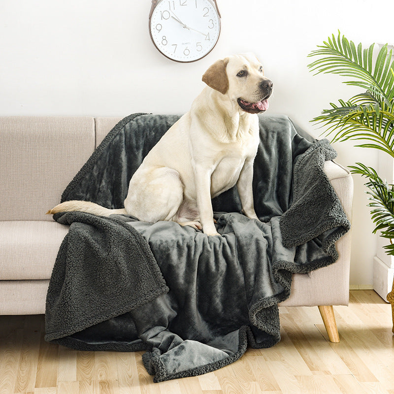 Waterproof Flannel Sherpa Fleece Thickened Dog Blanket 1