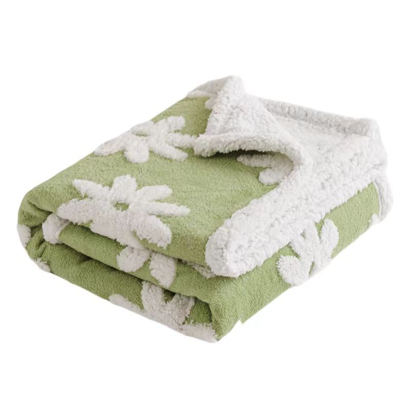 Waterproof Flannel Sherpa Fleece Thickened Dog Blanket 2