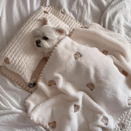 Cozy Embroidered Cotton Pet Pillow Quilt Bed Set