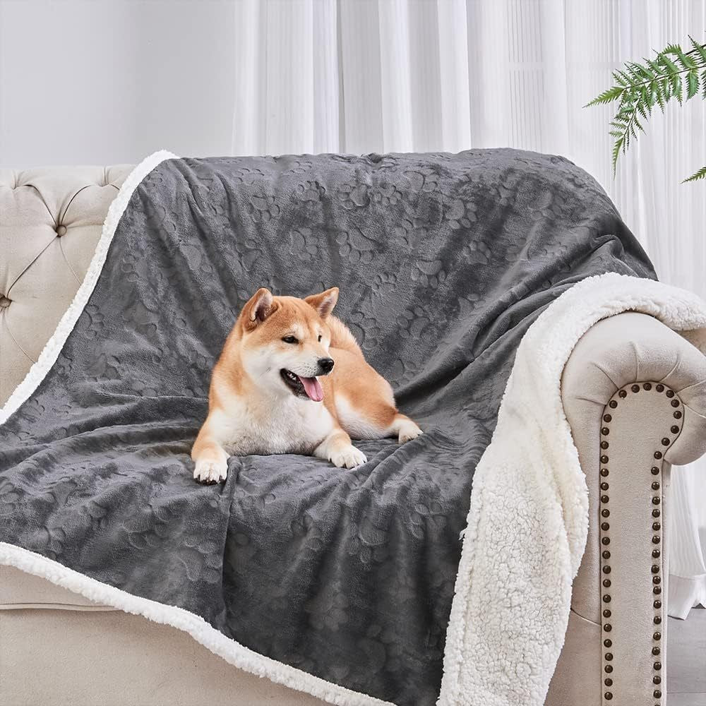 Waterproof Flannel Sherpa Fleece Thickened Dog Blanket 4