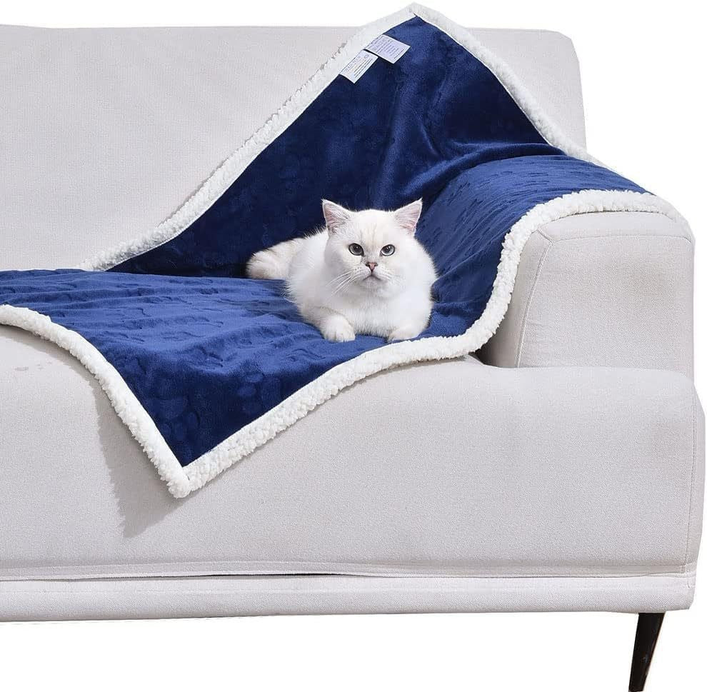 Waterproof Flannel Sherpa Fleece Thickened Dog Blanket 4