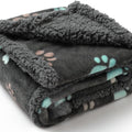 Waterproof Flannel Sherpa Fleece Thickened Dog Blanket 2